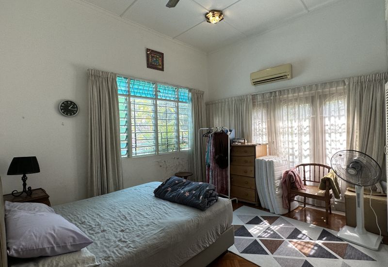 C H E A P 1 Sty Bungalow @ Bangsar, KL For Sale