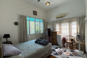 C H E A P 1 Sty Bungalow @ Bangsar, KL For Sale