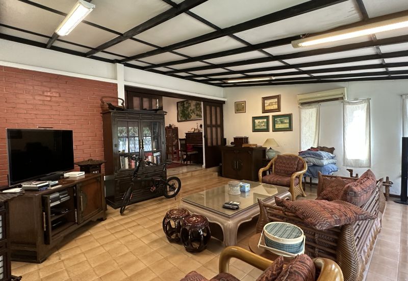 C H E A P 1 Sty Bungalow @ Bangsar, KL For Sale