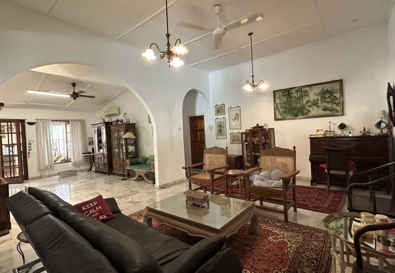 C H E A P 1 Sty Bungalow @ Bangsar, KL For Sale