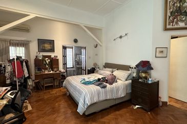 C H E A P 1 Sty Bungalow @ Bangsar, KL For Sale