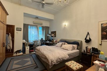 C H E A P 1 Sty Bungalow @ Bangsar, KL For Sale