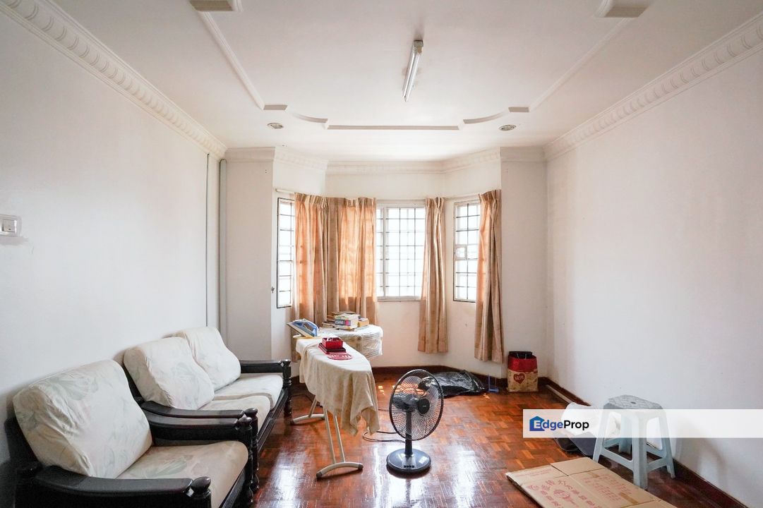 C H E A P 2 sty Semi D @ Cheras Perdana C P 8 facing Garden & guarded, Selangor, Batu 9th Cheras