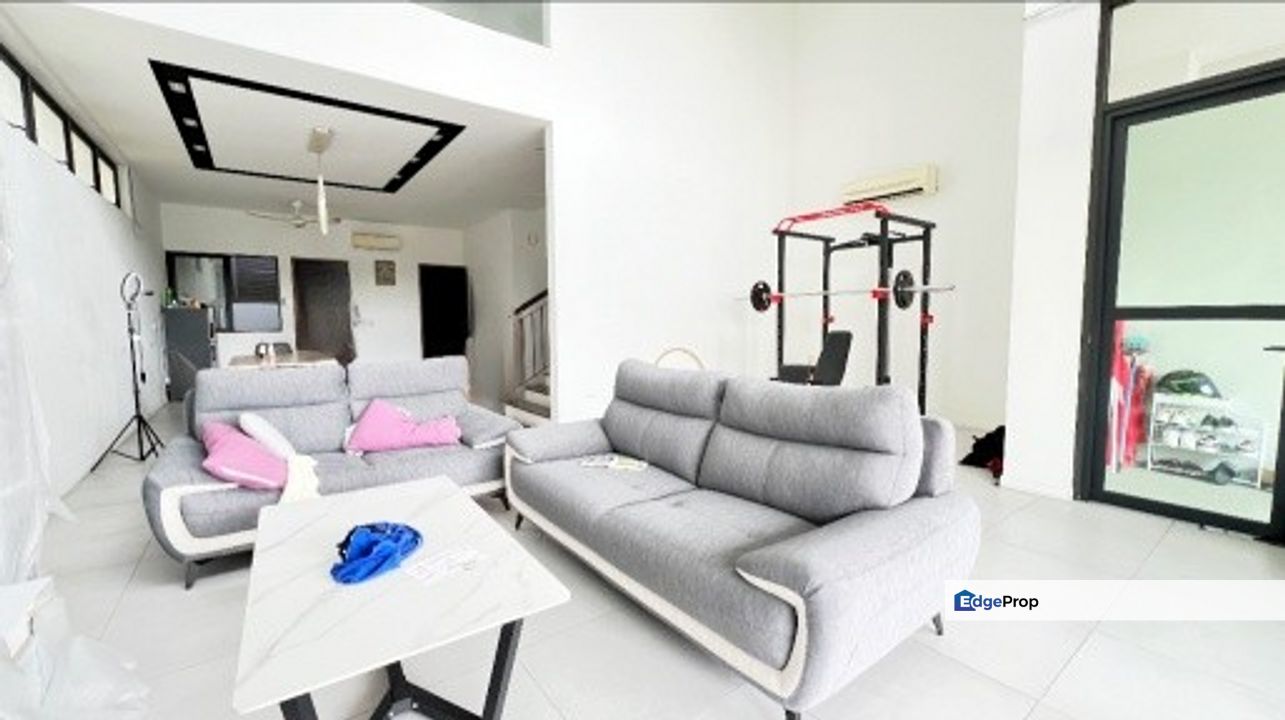 C H E A P Sutera Heights @ Cheras FLAT land E N D L O T house renovated with gated & guarded, Kuala Lumpur, Cheras