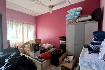 C H E A P 2 Storey House Terrace @ Taman Mutiara Barat For Sale