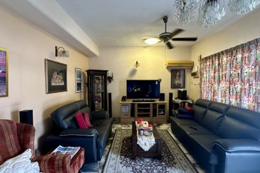 C H E A P 2 Storey House Terrace @ Taman Mutiara Barat For Sale