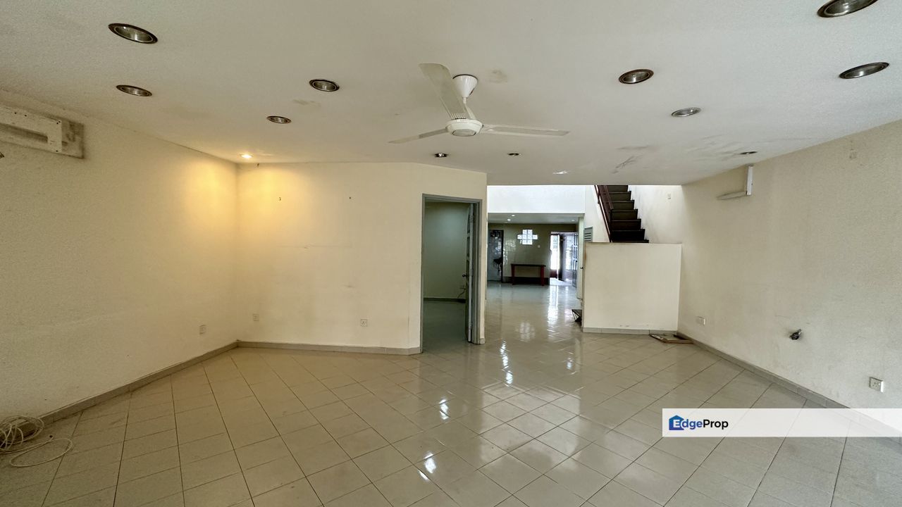 C H E A P 1 & Half Storey House Terrace @ Tmn Taynton View, Kuala Lumpur, Cheras