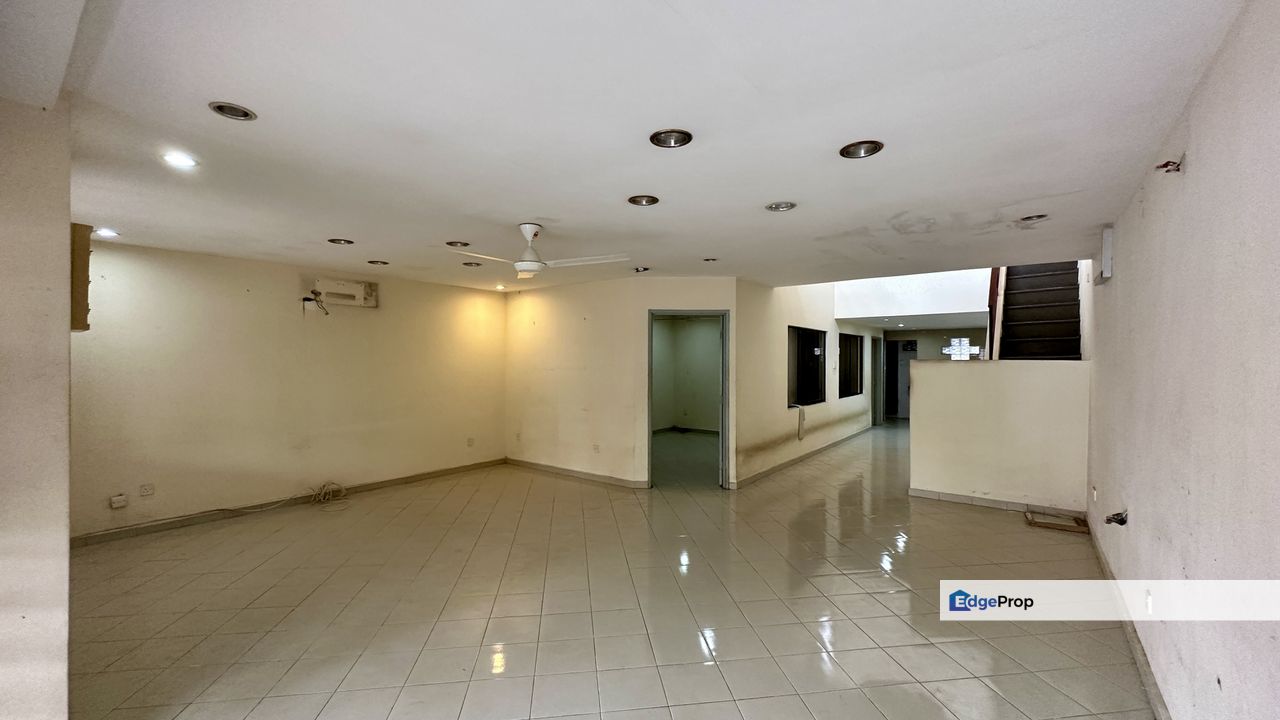 C H E A P 1 & Half Storey House Terrace @ Tmn Taynton View, Kuala Lumpur, Cheras