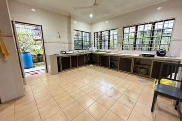 CHEAP 2 Sty Semi-D at Sungai Long Cheras