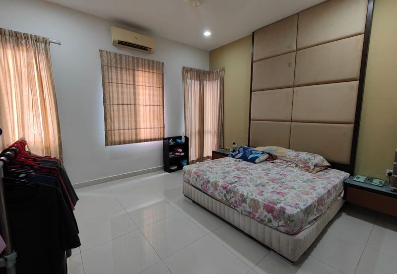 CHEAP 2 sty CORNER Bungalow at Bukit Sungai Long 