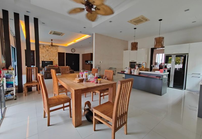 CHEAP 2 sty CORNER Bungalow at Bukit Sungai Long 