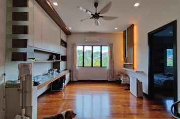 CHEAP 2 sty CORNER Bungalow at Bukit Sungai Long 