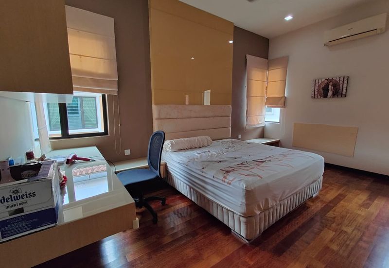 CHEAP 2 sty CORNER Bungalow at Bukit Sungai Long 