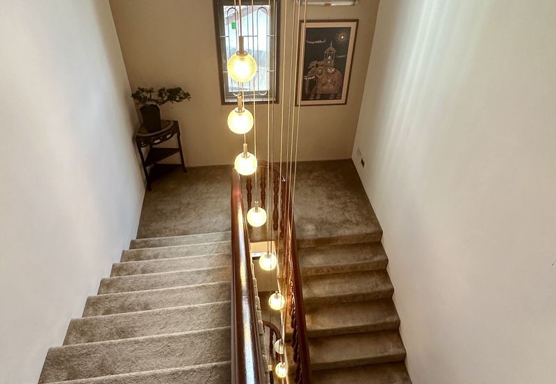 C H E A P 3 Storey Bungalow House at Bangsar For Sale