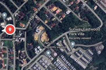 C H E A P bungalow land at Equine Park, Seri Kembangan