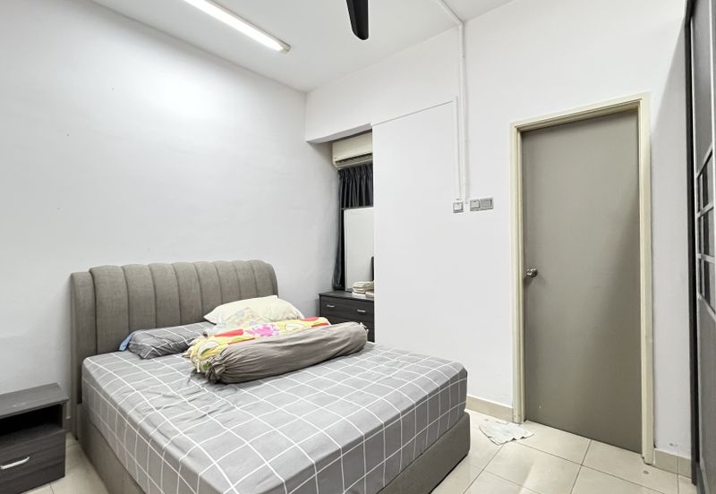 C H E A P 2.5 sty house @ Bandar Damai Perdana