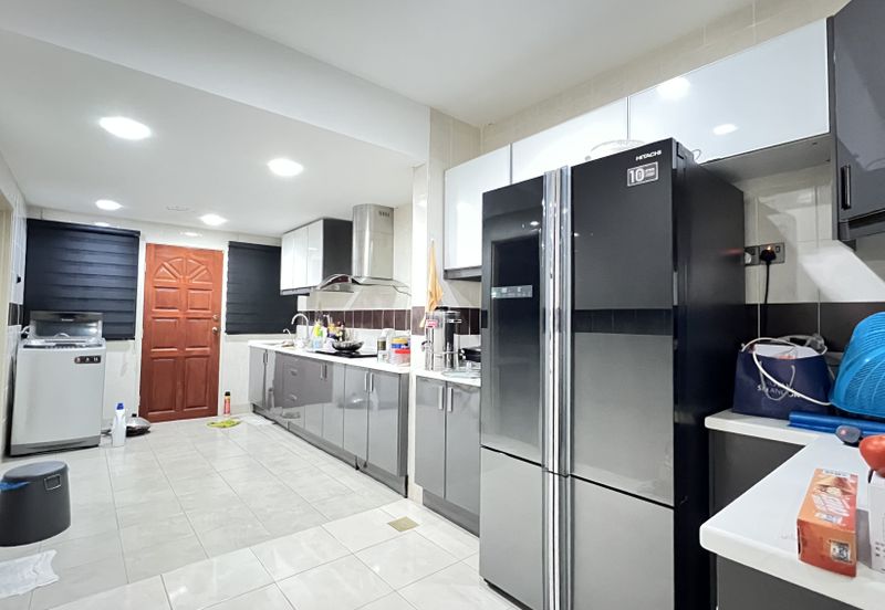 C H E A P 2.5 sty house @ Bandar Damai Perdana