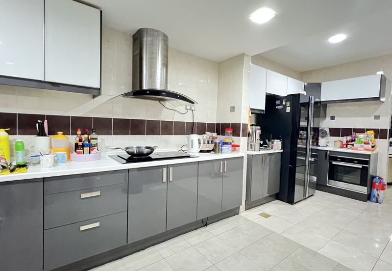 C H E A P 2.5 sty house @ Bandar Damai Perdana