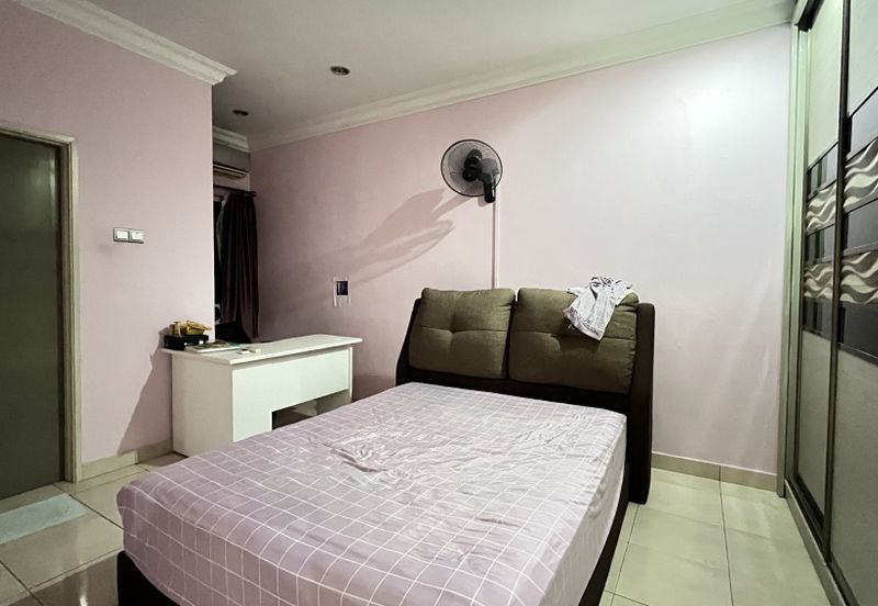 C H E A P 2.5 sty house @ Bandar Damai Perdana