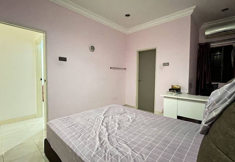 C H E A P 2.5 sty house @ Bandar Damai Perdana