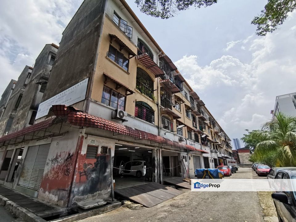 C H E A P 2 adjoining shops in Pandan Jaya, Selangor, Ampang