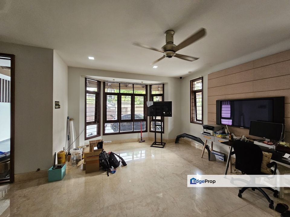 C H E A P 2 sty Semi D @ Danau Mas with kitchen extended, Selangor, Cheras