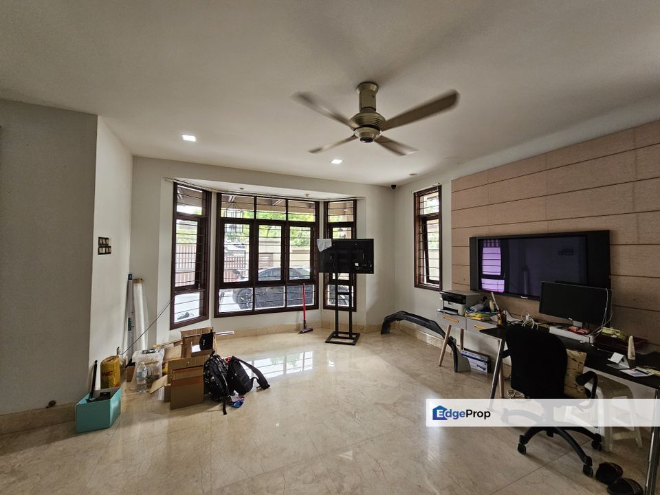 C H E A P 2 sty Semi D @ Danau Mas with kitchen extended, Selangor, Cheras