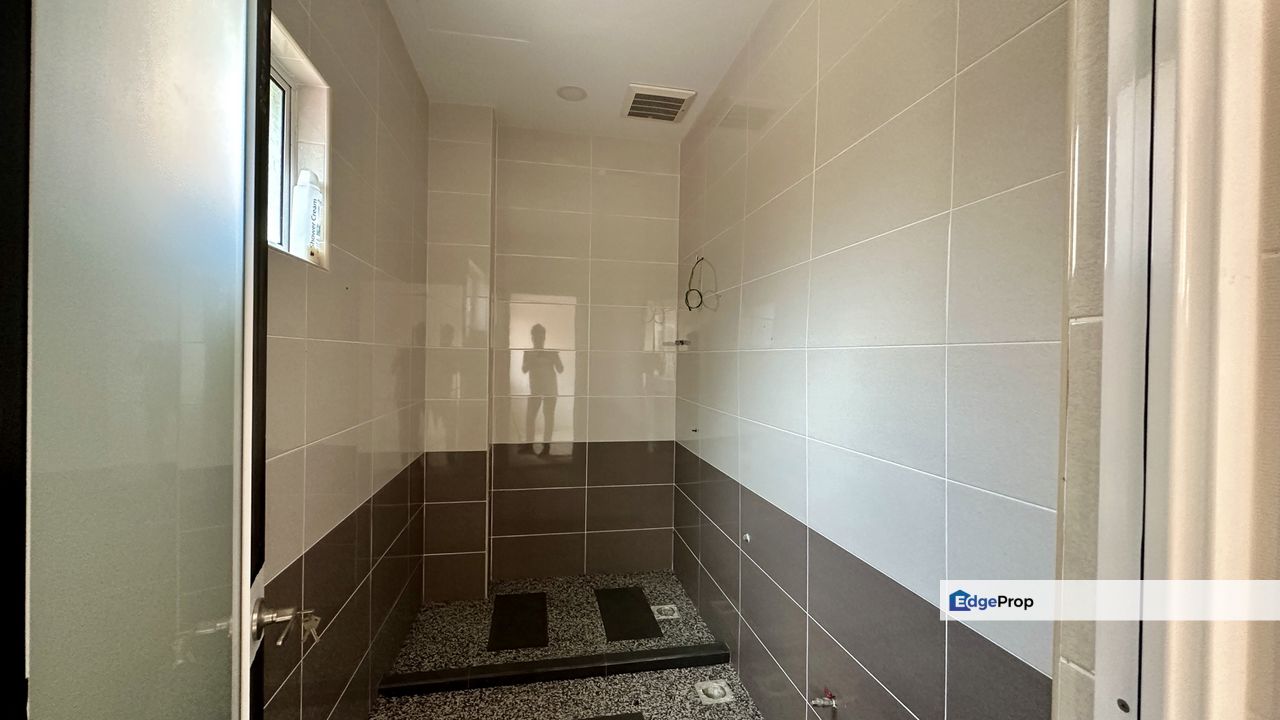 C H E A P Taynton View 2 Storey House Terrace , Kuala Lumpur, Cheras