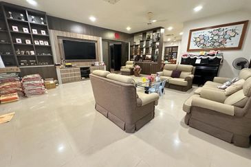 CHEAP 2 Sty Corner Semi-D at Bukit Sungai Long 