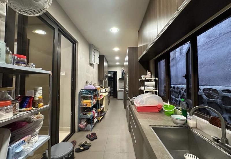 CHEAP 2 Sty Corner Semi-D at Bukit Sungai Long 