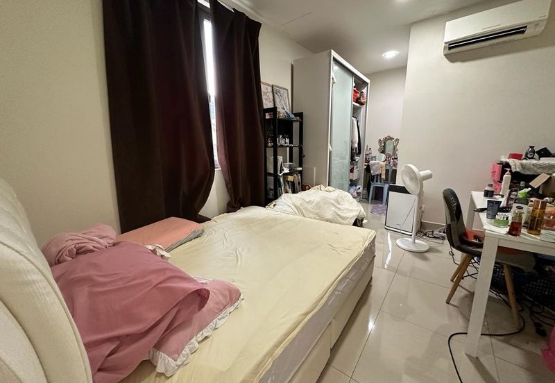 CHEAP 2 Sty Corner Semi-D at Bukit Sungai Long 