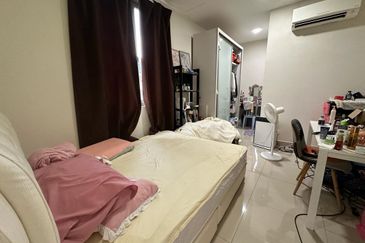 CHEAP 2 Sty Corner Semi-D at Bukit Sungai Long 