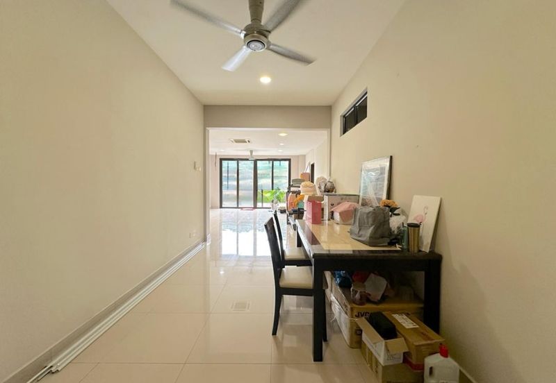 CHEAP 2 Sty Corner Semi-D at Bukit Sungai Long 