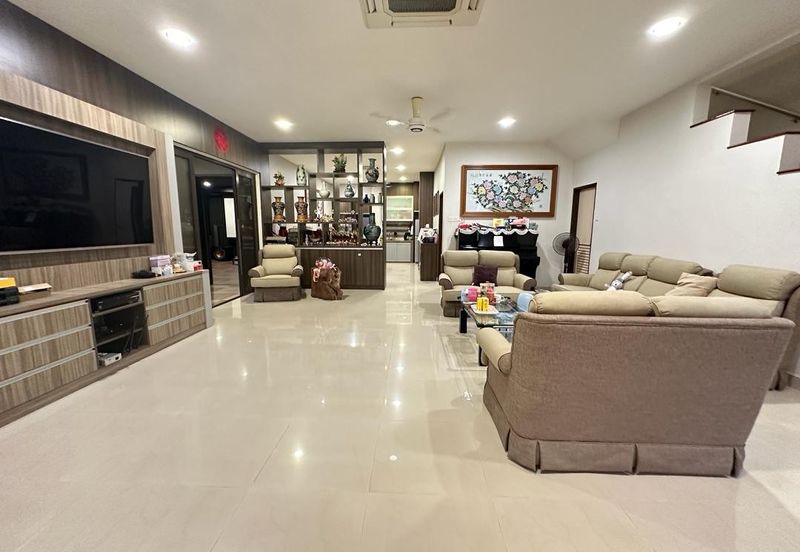 CHEAP 2 Sty Corner Semi-D at Bukit Sungai Long 