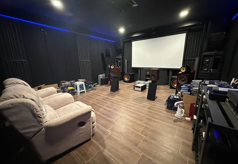 CHEAP 2 Sty Corner Semi-D at Bukit Sungai Long 