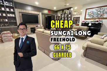 CHEAP 2 Sty Corner Semi-D at Bukit Sungai Long 