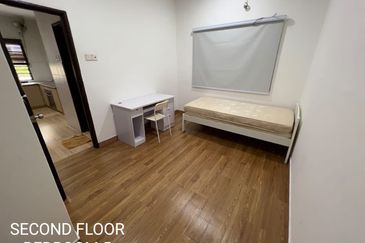 C H E A P 2.5 Storey Semi-D @ Sejati Hill, Sungai Long 