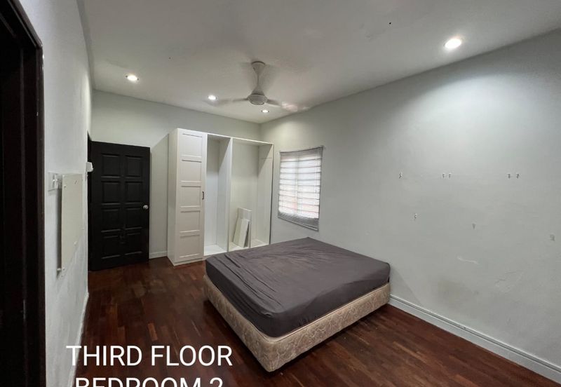 C H E A P 2.5 Storey Semi-D @ Sejati Hill, Sungai Long 