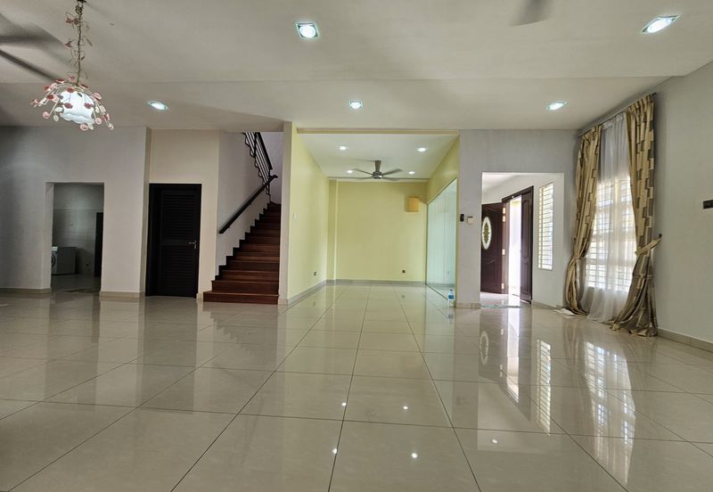 C H E A P 2 sty Semi D @ Wira Heights with good condition