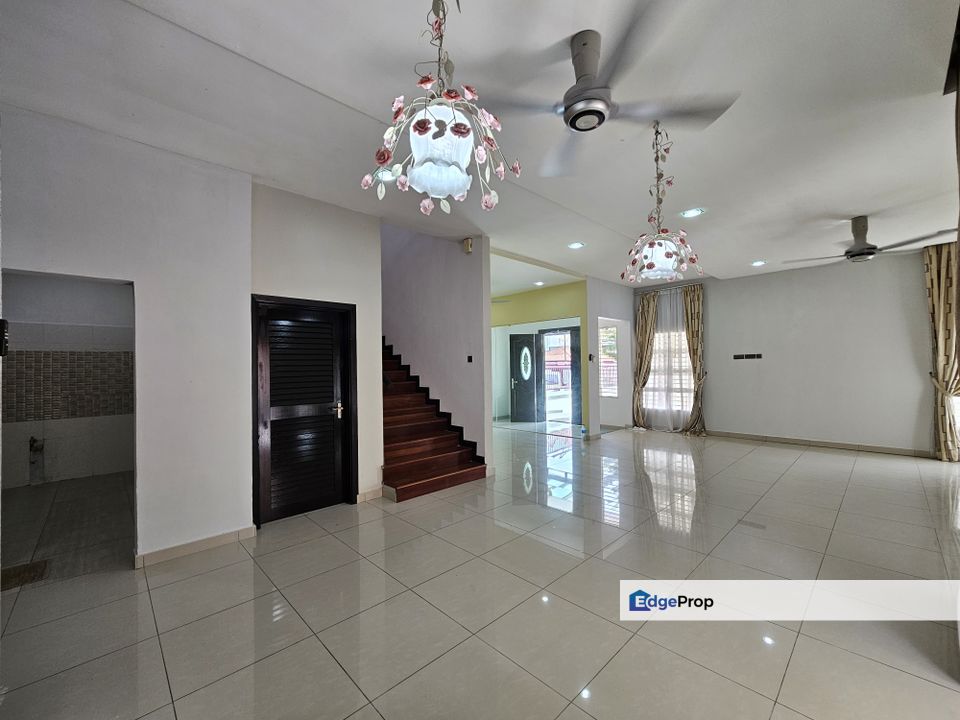 C H E A P 2 sty Semi D @ Wira Heights with good condition, Selangor, Bandar Sungai Long