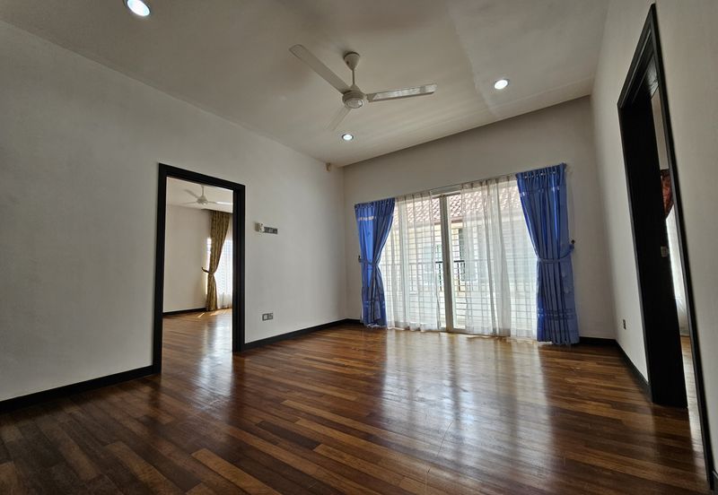 C H E A P 2 sty Semi D @ Wira Heights with good condition