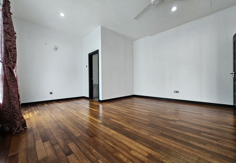 C H E A P 2 sty Semi D @ Wira Heights with good condition