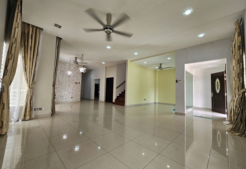 C H E A P 2 sty Semi D @ Wira Heights with good condition