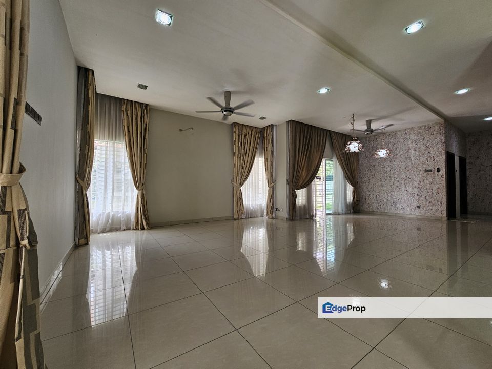 C H E A P 2 sty Semi D @ Wira Heights with good condition, Selangor, Bandar Sungai Long