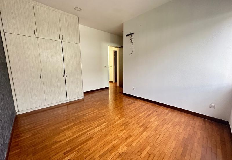 CHEAP 2.5 Sty Semi D at Twin Palm, Sungai Long with good condition & layout 