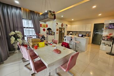 CHEAP 3 Sty Bungalow Endlot at Twin Palm Sungai Long