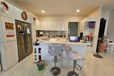 CHEAP 3 Sty Bungalow Endlot at Twin Palm Sungai Long