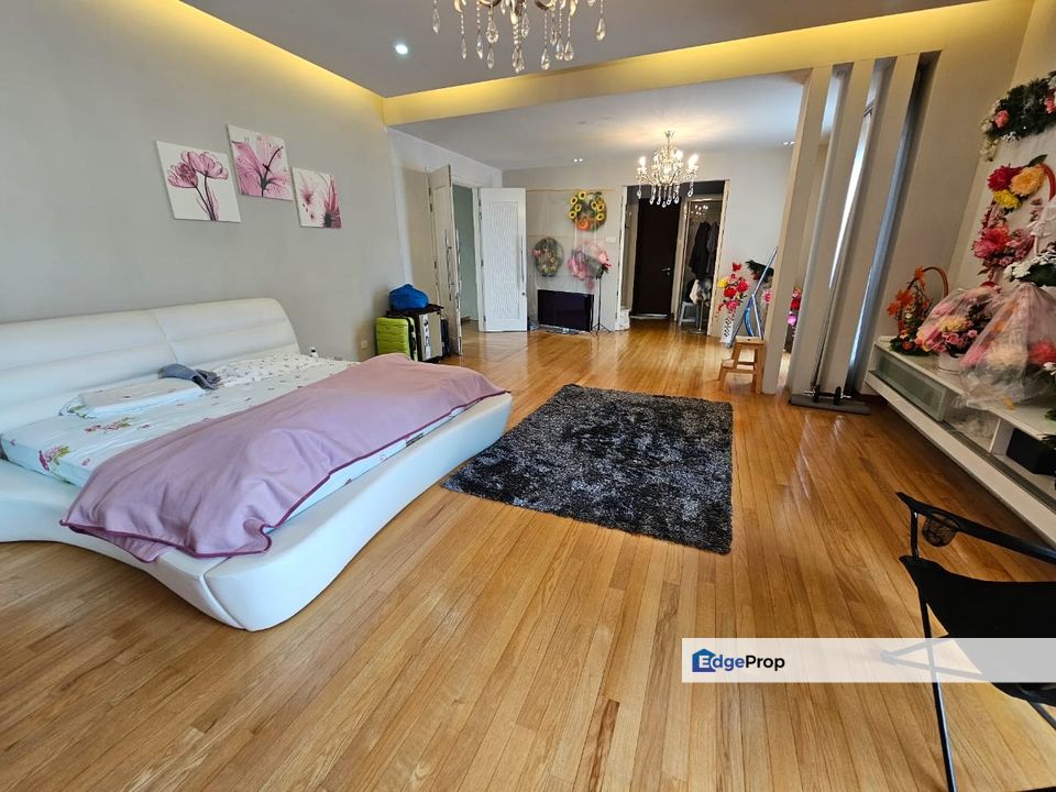 CHEAP 3 Sty Bungalow Endlot at Twin Palm Sungai Long, Selangor, Bandar Sungai Long