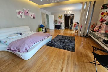 CHEAP 3 Sty Bungalow Endlot at Twin Palm Sungai Long