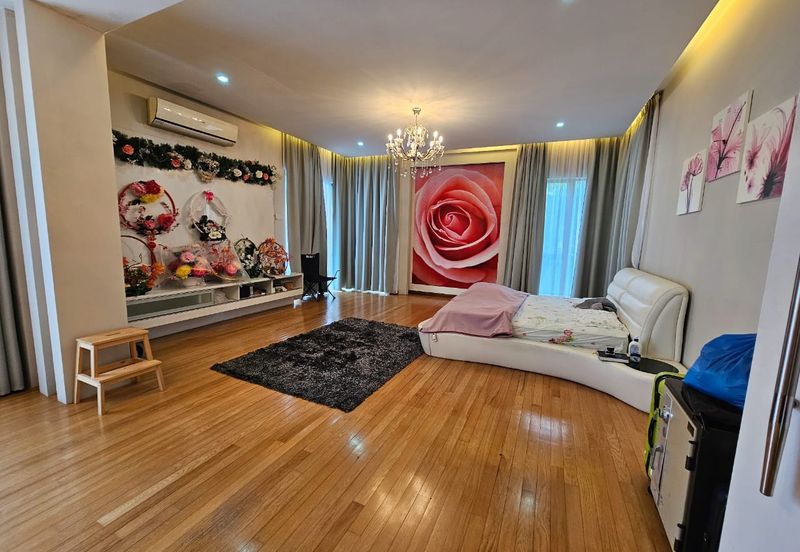 CHEAP 3 Sty Bungalow Endlot at Twin Palm Sungai Long